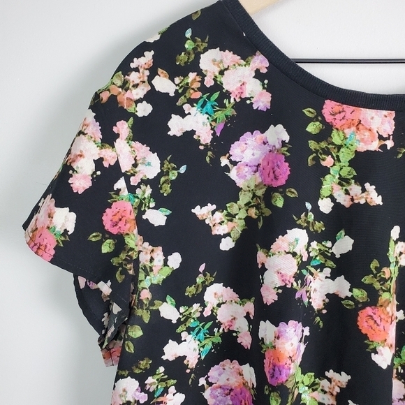 Decree Floral Crop Top XL - Picture 2 of 5
